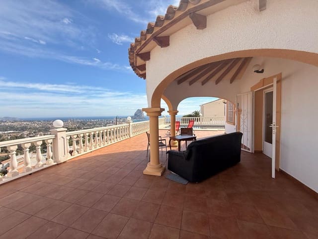 4 bedroom Villa for sale in Calpe / Calp - € 690,000 (Ref: 10013676)