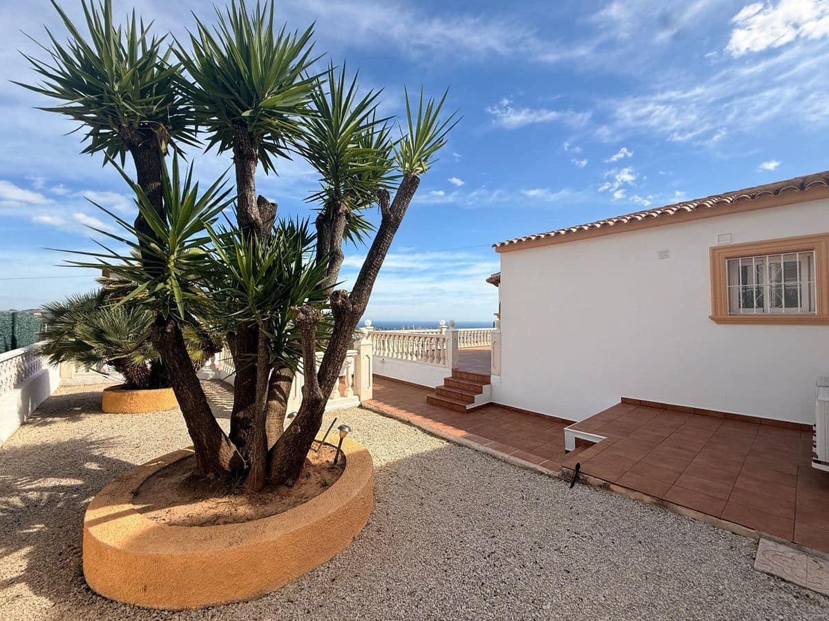 4 bedroom Villa for sale in Calpe / Calp - € 690,000 (Ref: 10013676)