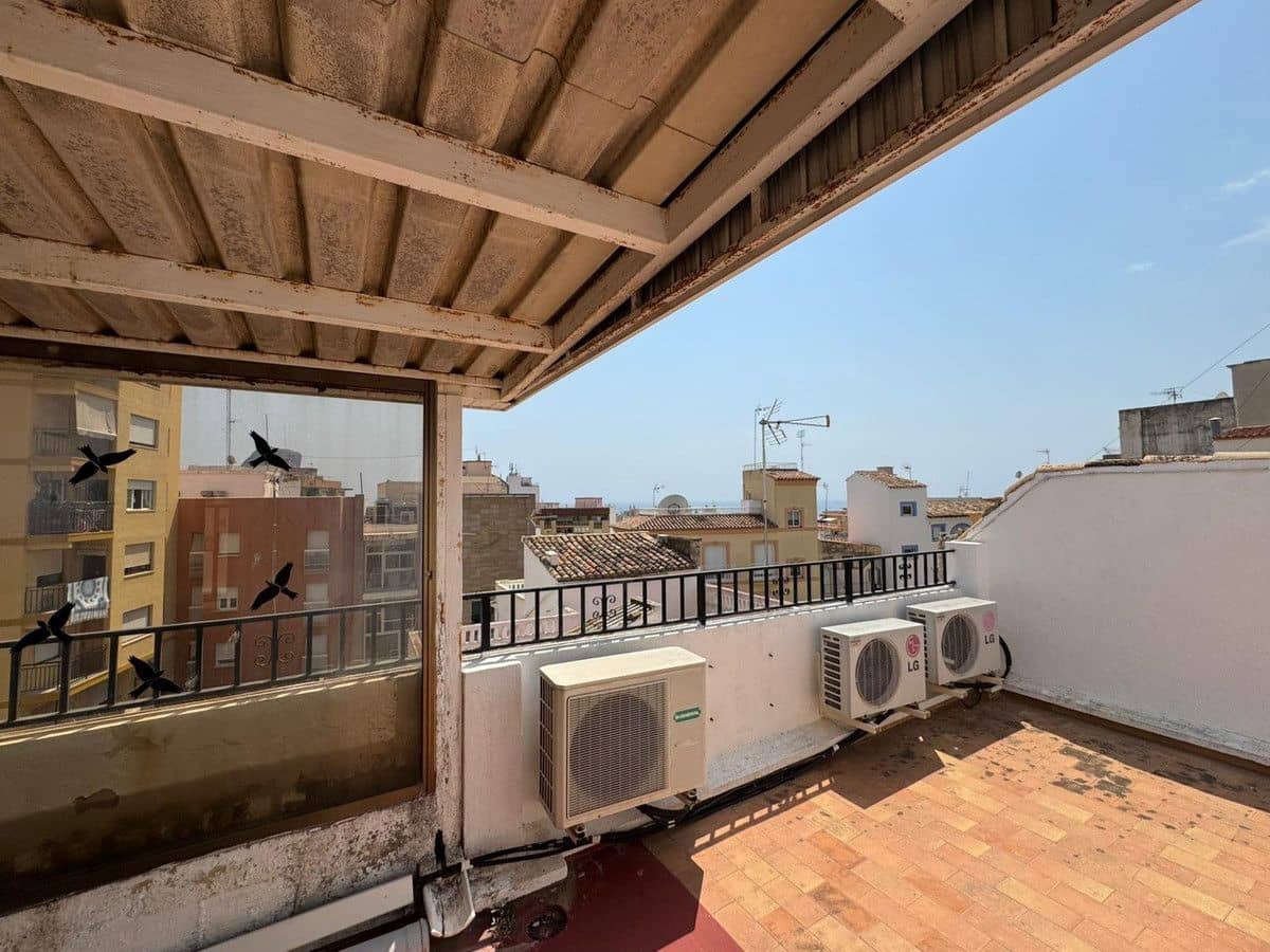 Chalet de 7 habitaciones en Calpe / Calp en venta - 495.000 € (Ref: 10013679)
