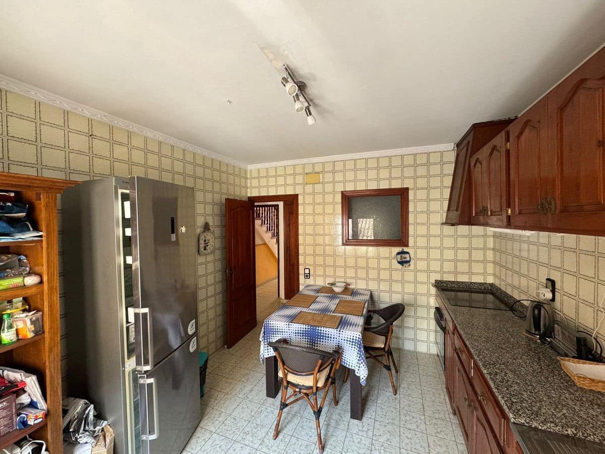 Chalet de 7 habitaciones en Calpe / Calp en venta - 495.000 € (Ref: 10013679)