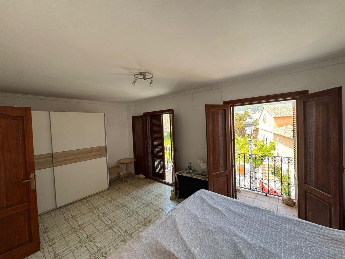 Chalet de 7 habitaciones en Calpe / Calp en venta - 495.000 € (Ref: 10013679)