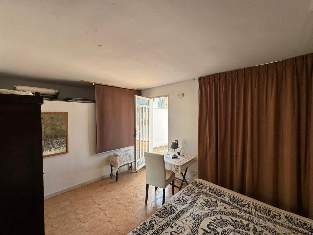 Chalet de 7 habitaciones en Calpe / Calp en venta - 495.000 € (Ref: 10013679)