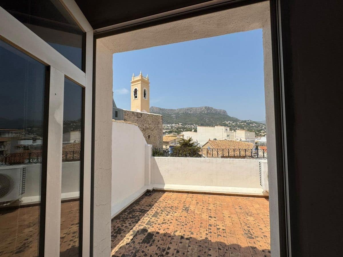 Chalet de 7 habitaciones en Calpe / Calp en venta - 495.000 € (Ref: 10013679)