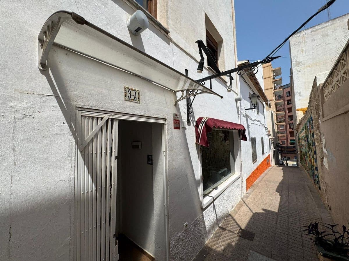 Chalet de 7 habitaciones en Calpe / Calp en venta - 495.000 € (Ref: 10013679)