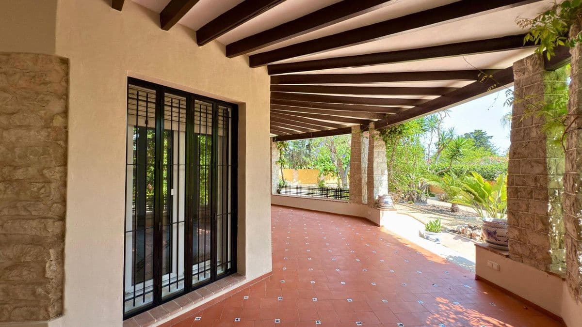 6 slaapkamer Villa te koop in Alicante stad - € 1.300.000 (Ref: 10013686)