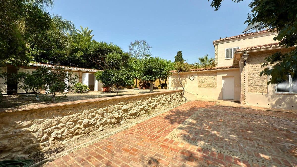 6 slaapkamer Villa te koop in Alicante stad - € 1.300.000 (Ref: 10013686)