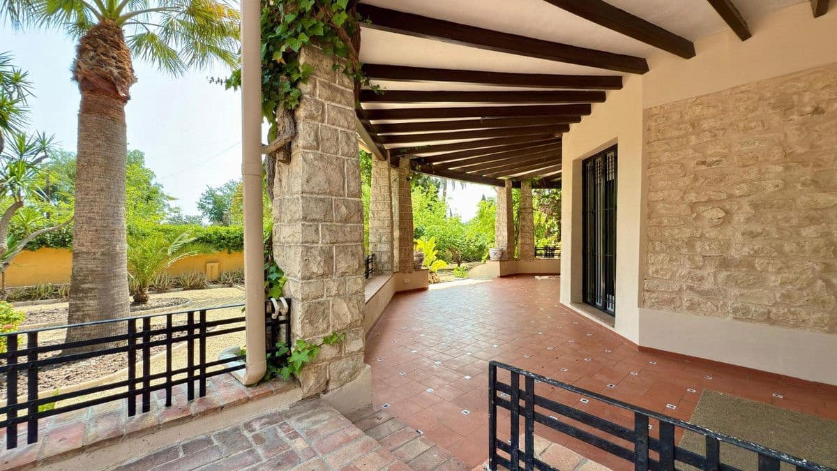 6 slaapkamer Villa te koop in Alicante stad - € 1.300.000 (Ref: 10013686)