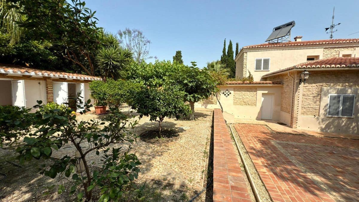 6 slaapkamer Villa te koop in Alicante stad - € 1.300.000 (Ref: 10013686)