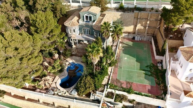4 bedroom Villa for sale in Altea - € 1,800,000 (Ref: 10013694)