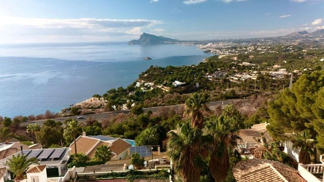 4 bedroom Villa for sale in Altea - € 1,800,000 (Ref: 10013694)