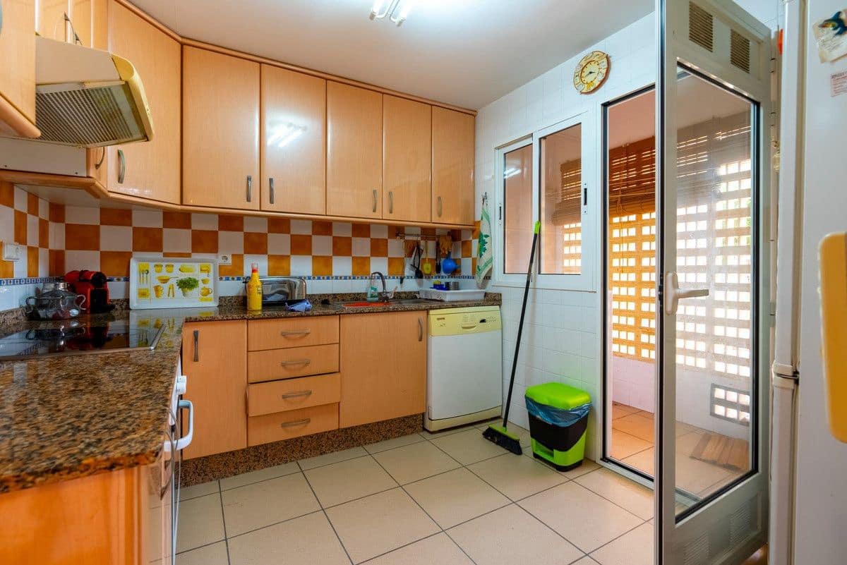 3 bedroom Apartment for sale in El Campello - € 590,000 (Ref: 10013699)