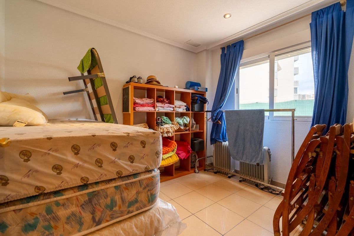 3 bedroom Apartment for sale in El Campello - € 590,000 (Ref: 10013699)