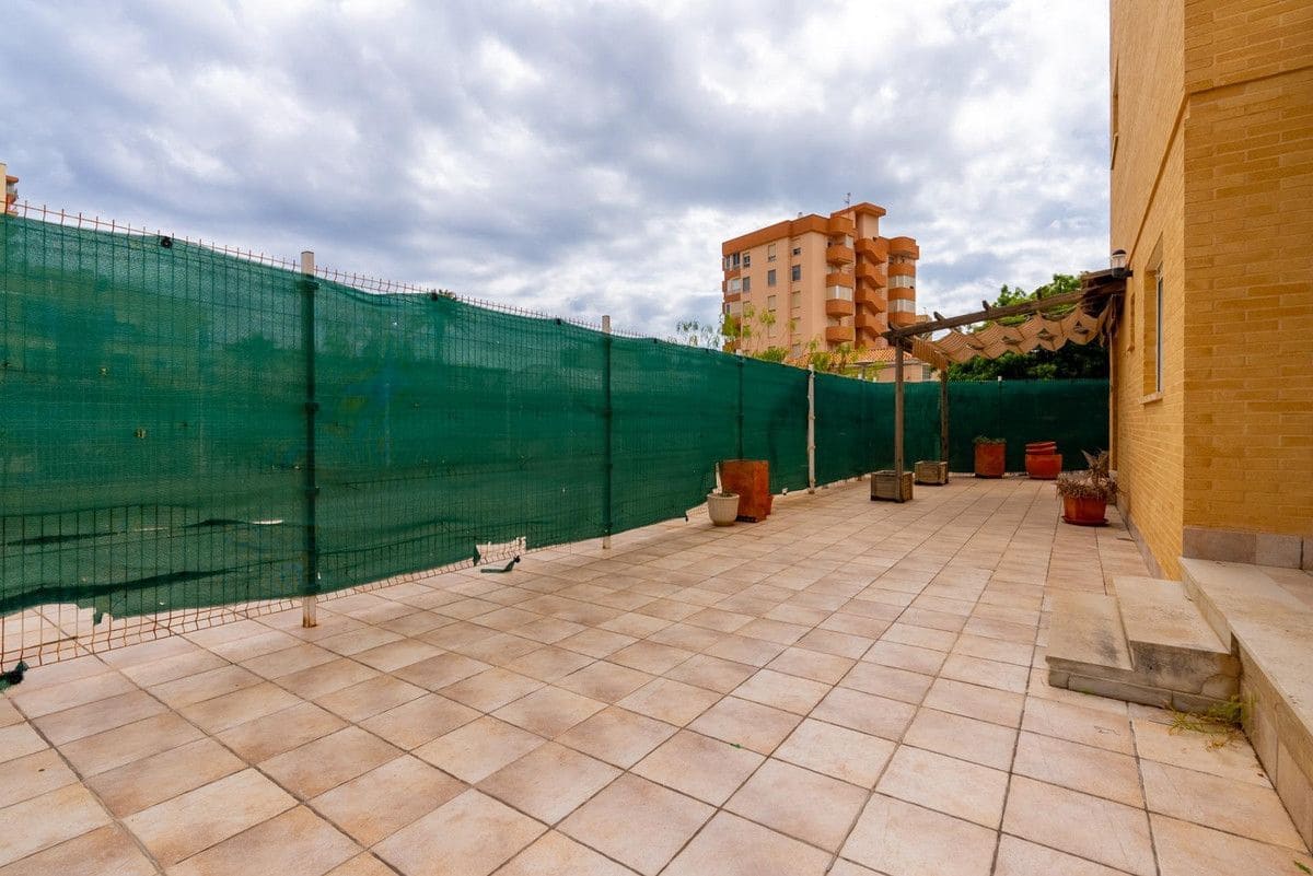 3 bedroom Apartment for sale in El Campello - € 590,000 (Ref: 10013699)