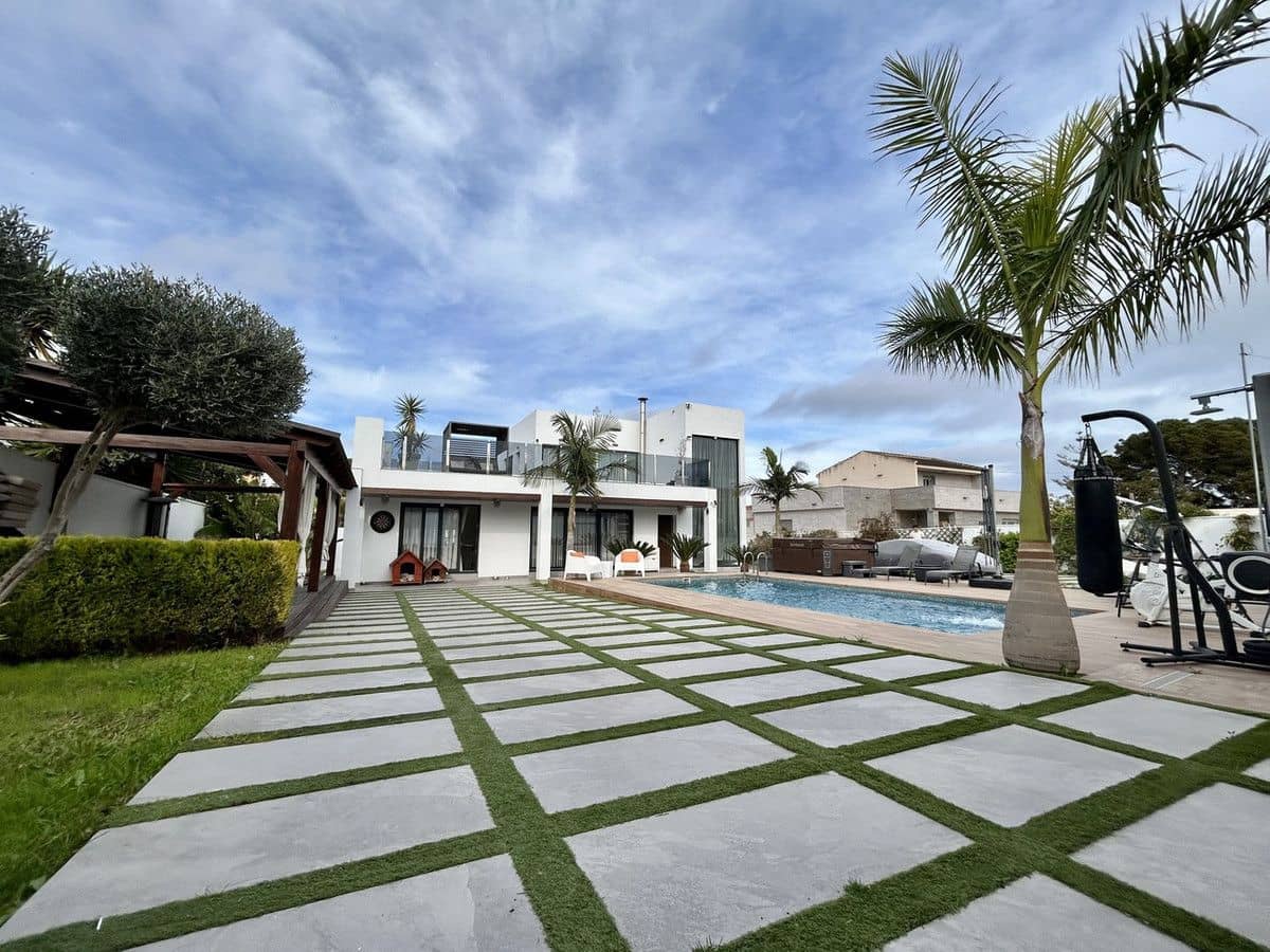 3 soveværelse Villa til salg i Orihuela Costa - € 1.320.000 (Ref: 10013704)