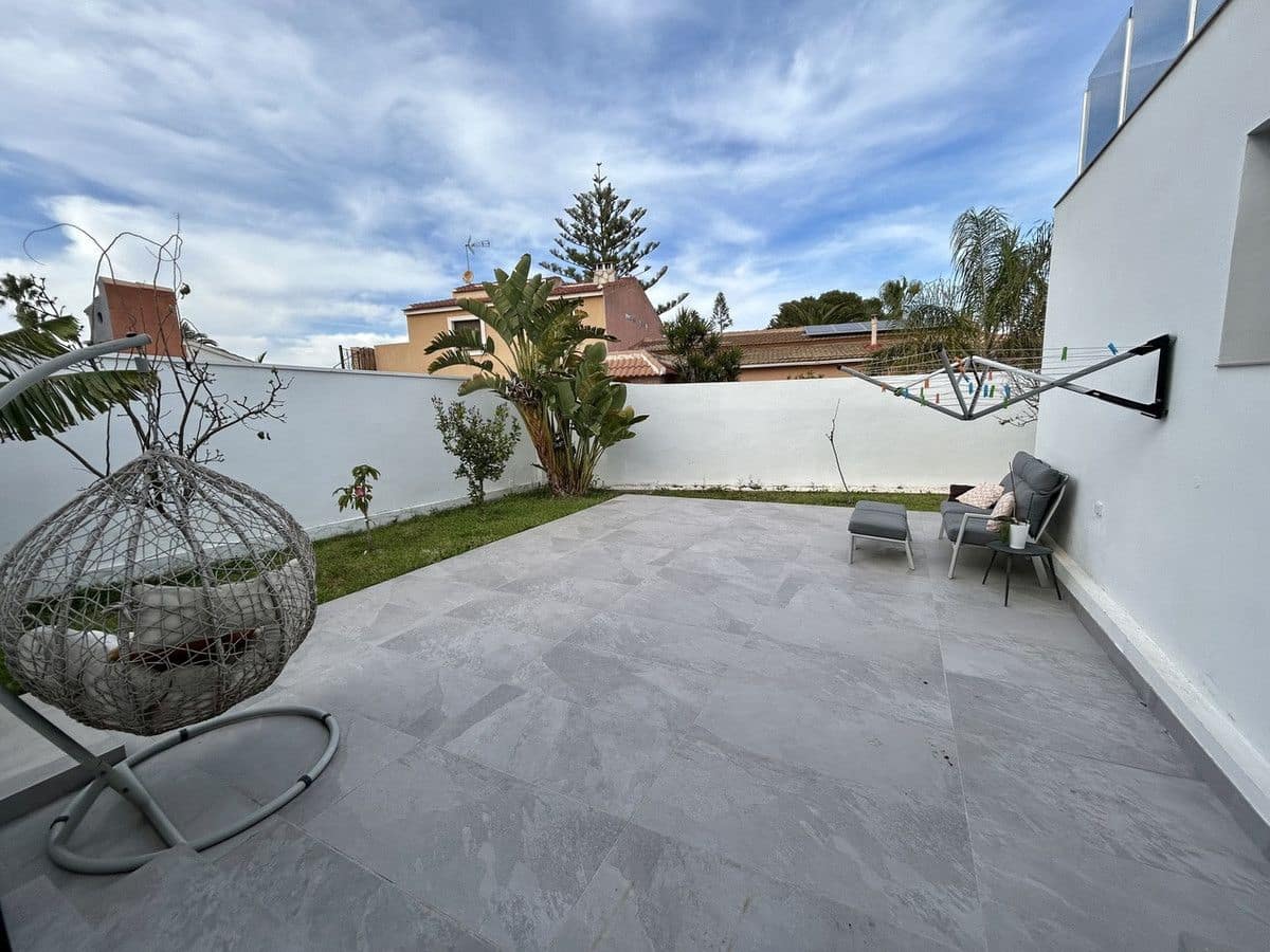 3 soveværelse Villa til salg i Orihuela Costa - € 1.320.000 (Ref: 10013704)