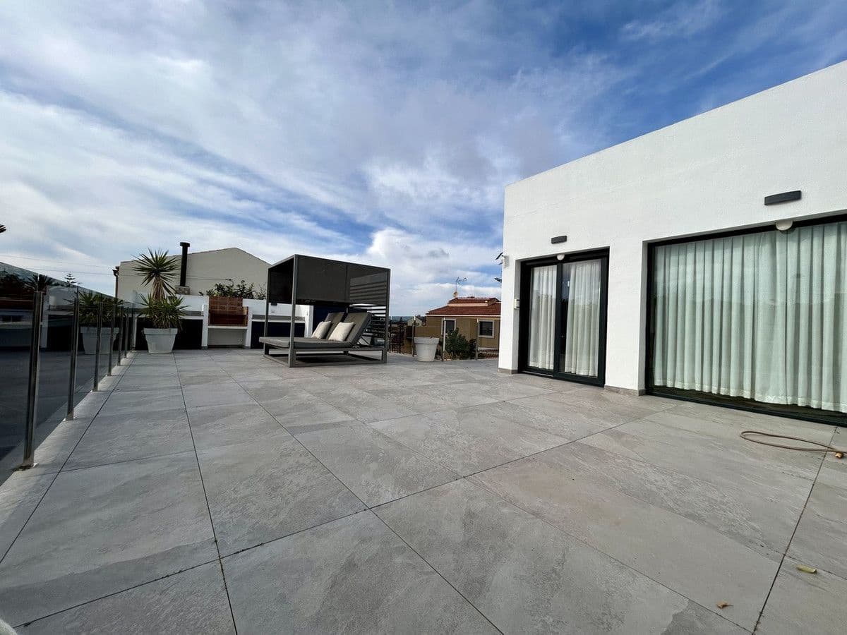 3 soveværelse Villa til salg i Orihuela Costa - € 1.320.000 (Ref: 10013704)