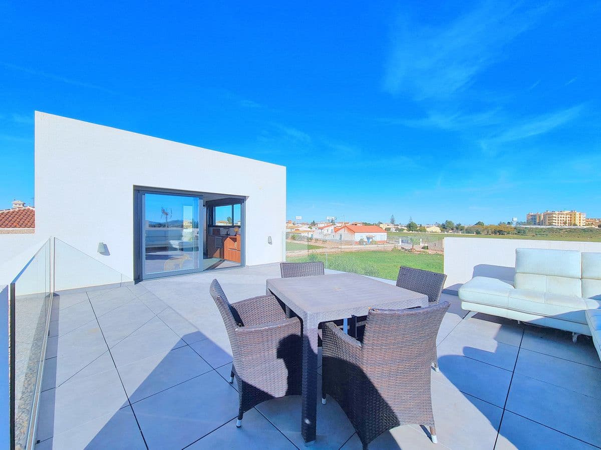 3 quarto Moradia para venda em Los Alcazares - 775 000 € (Ref: 10013706)