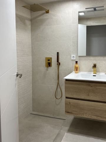 2 sovrum Lägenhet till salu i Torrevieja - 268 000 € (Ref: 10013707)