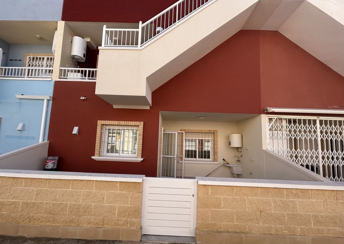 Apartamento de 2 habitaciones en Pilar de la Horadada en venta - 225.000 € (Ref: 10013710)