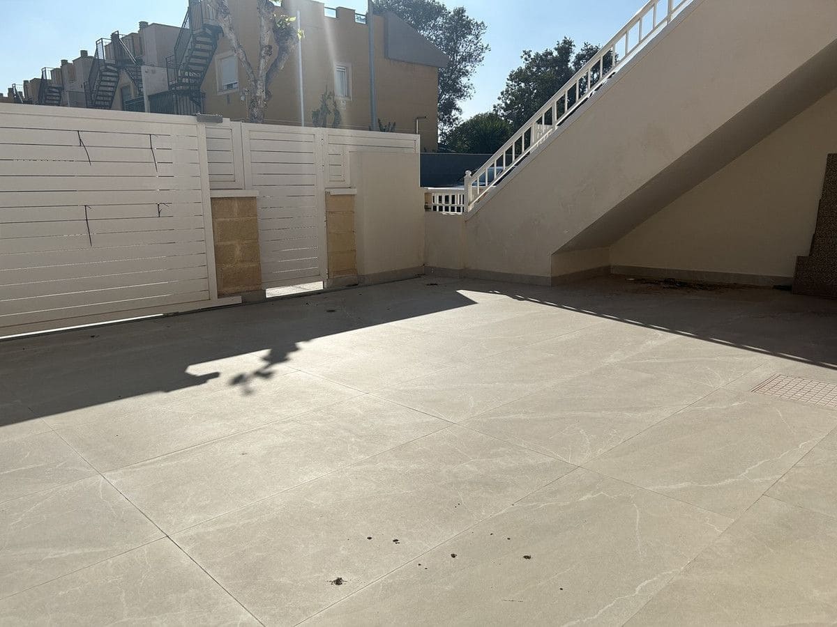 Apartamento de 2 habitaciones en Pilar de la Horadada en venta - 225.000 € (Ref: 10013710)