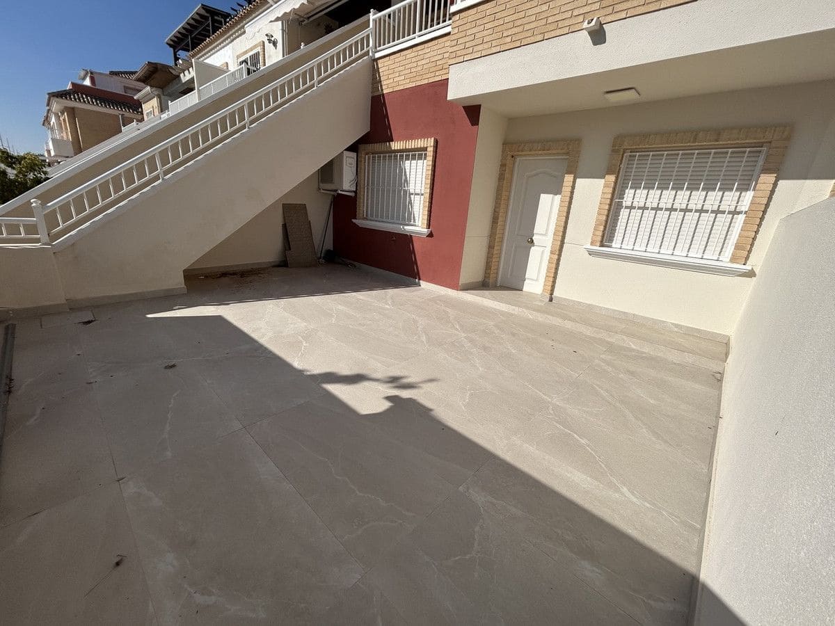 Apartamento de 2 habitaciones en Pilar de la Horadada en venta - 225.000 € (Ref: 10013710)