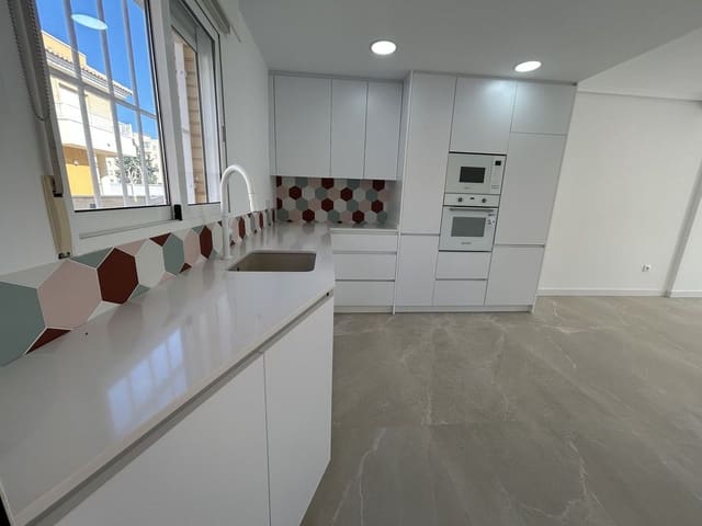 Apartamento de 2 habitaciones en Pilar de la Horadada en venta - 225.000 € (Ref: 10013710)