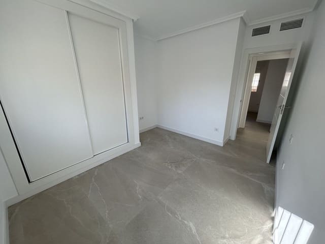 Apartamento de 2 habitaciones en Pilar de la Horadada en venta - 225.000 € (Ref: 10013710)