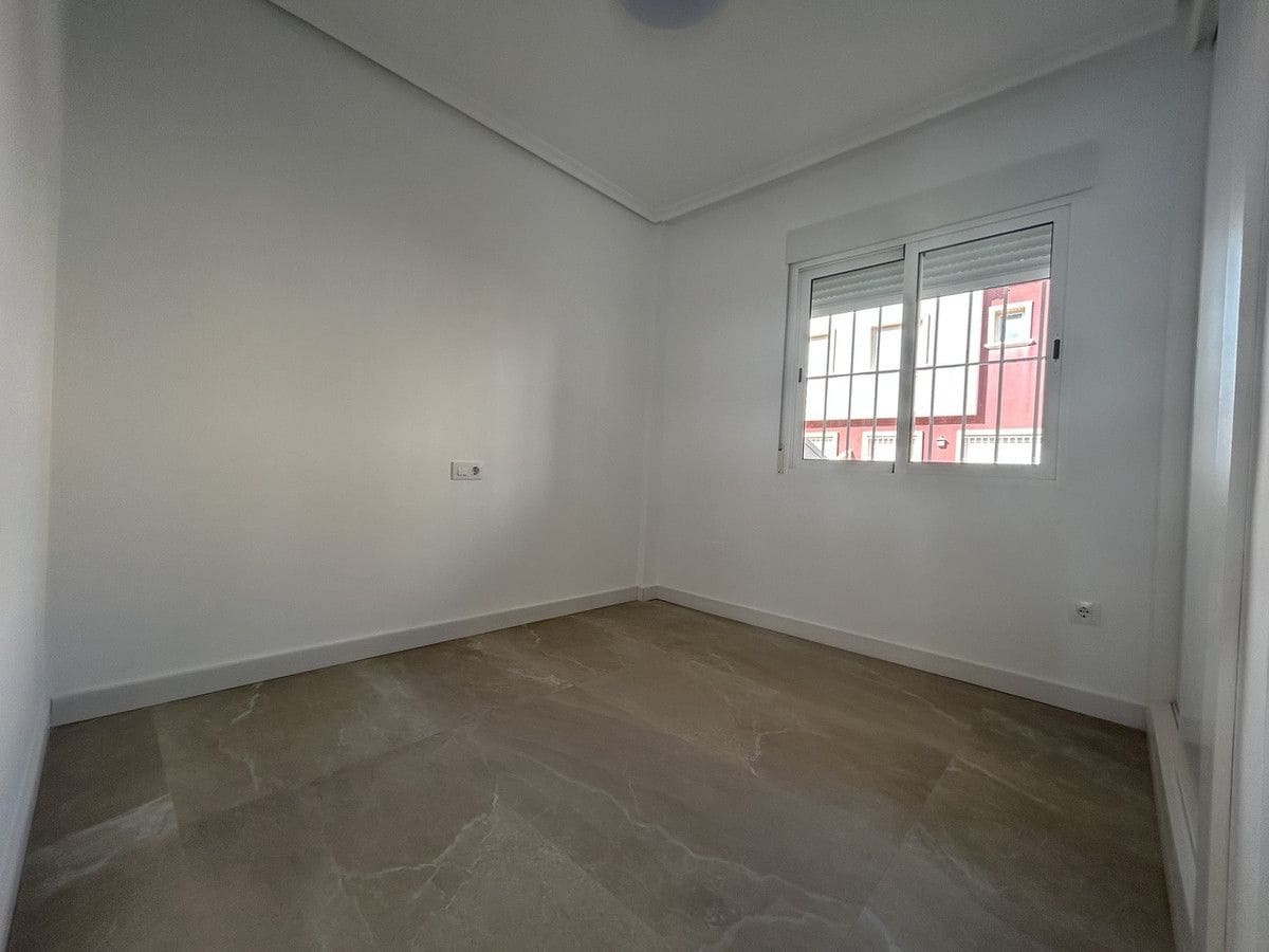Apartamento de 2 habitaciones en Pilar de la Horadada en venta - 225.000 € (Ref: 10013710)