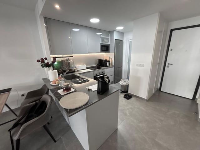 Apartamento de 2 habitaciones en La Zenia, Orihuela en venta - 420.000 € (Ref: 10013712)