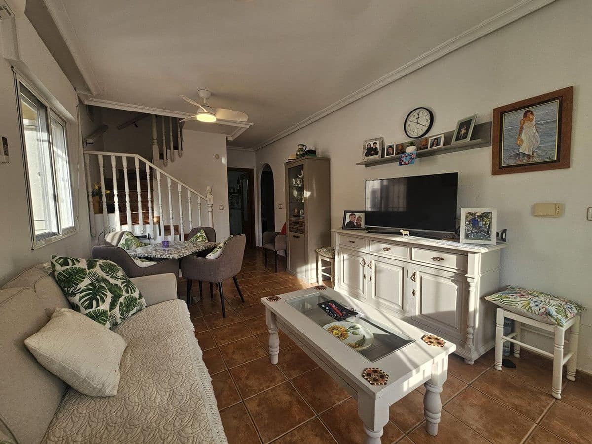 Chalet de 3 habitaciones en Orihuela Costa en venta - 299.950 € (Ref: 10013717)