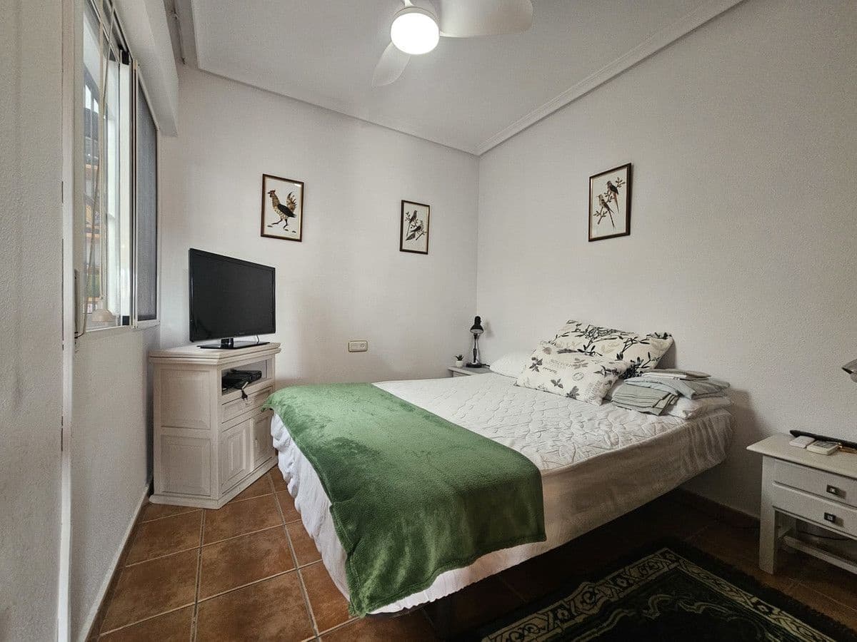 Chalet de 3 habitaciones en Orihuela Costa en venta - 299.950 € (Ref: 10013717)