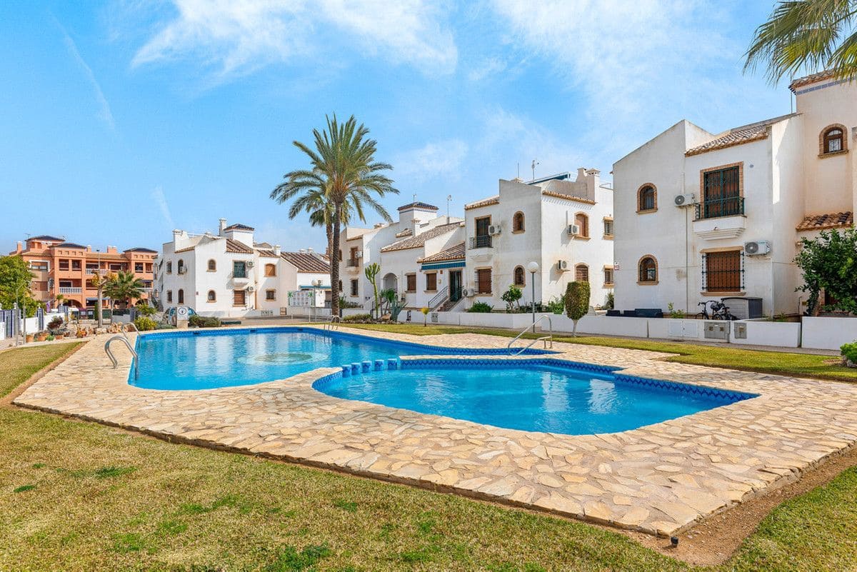 2 sypialnia Apartament na sprzedaż w Orihuela Costa - 339 900 € (Ref: 10013719)