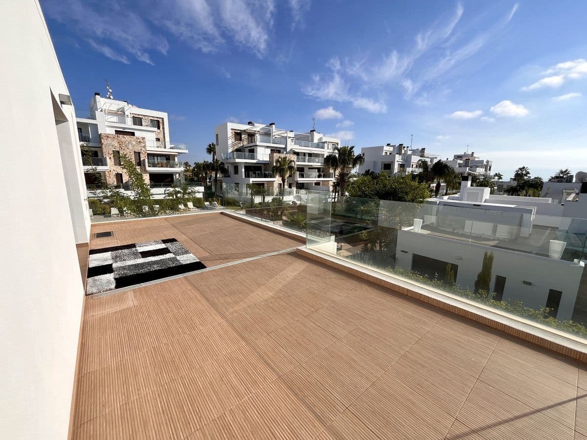Chalet de 3 habitaciones en Orihuela Costa en venta - 585.000 € (Ref: 10013721)