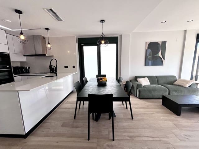 4 chambre Villa/Maison à vendre à Punta Prima, Orihuela - 794 950 € (Ref: 10013723)