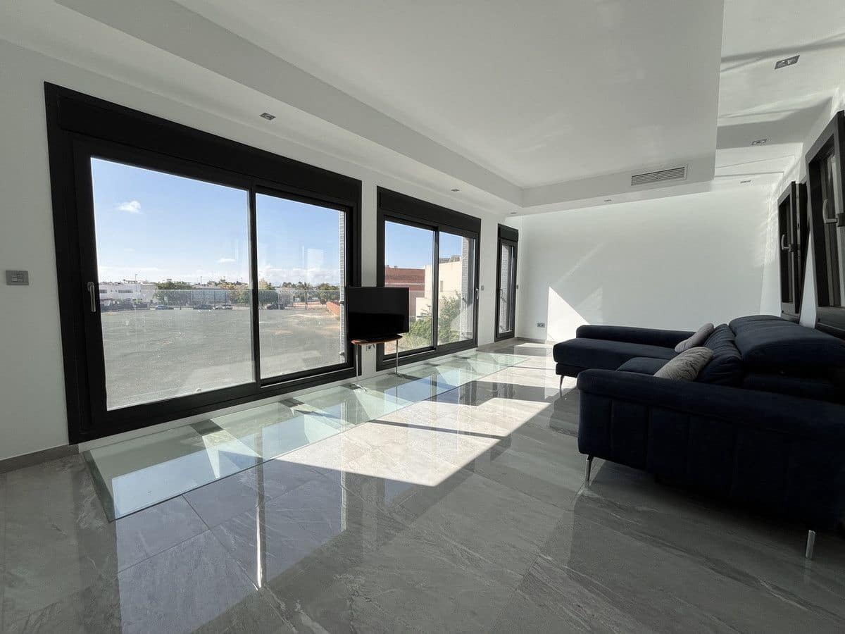 3 soverom Villa til salgs i San Pedro del Pinatar - € 425 000 (Ref: 10013724)