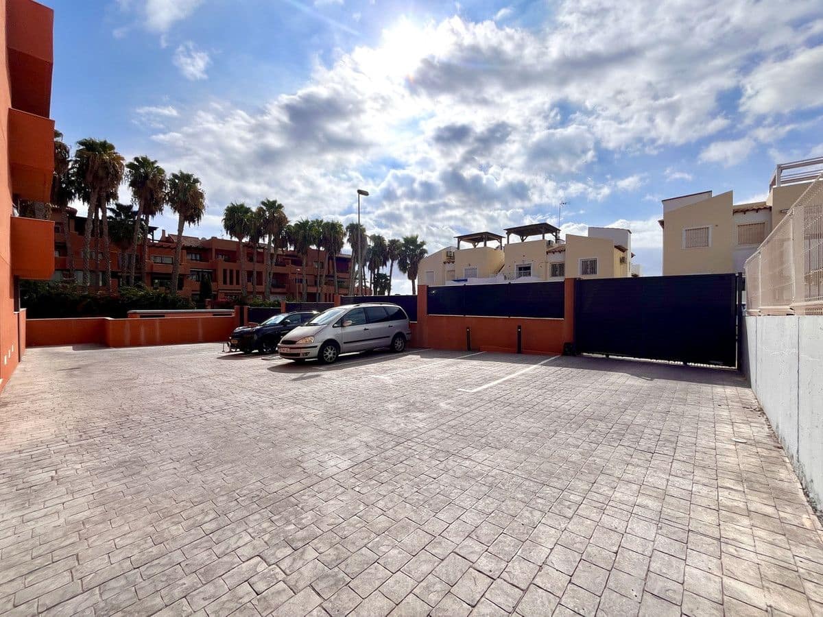 2 bedroom Apartment for sale in Orihuela Costa - € 264,950 (Ref: 10013725)