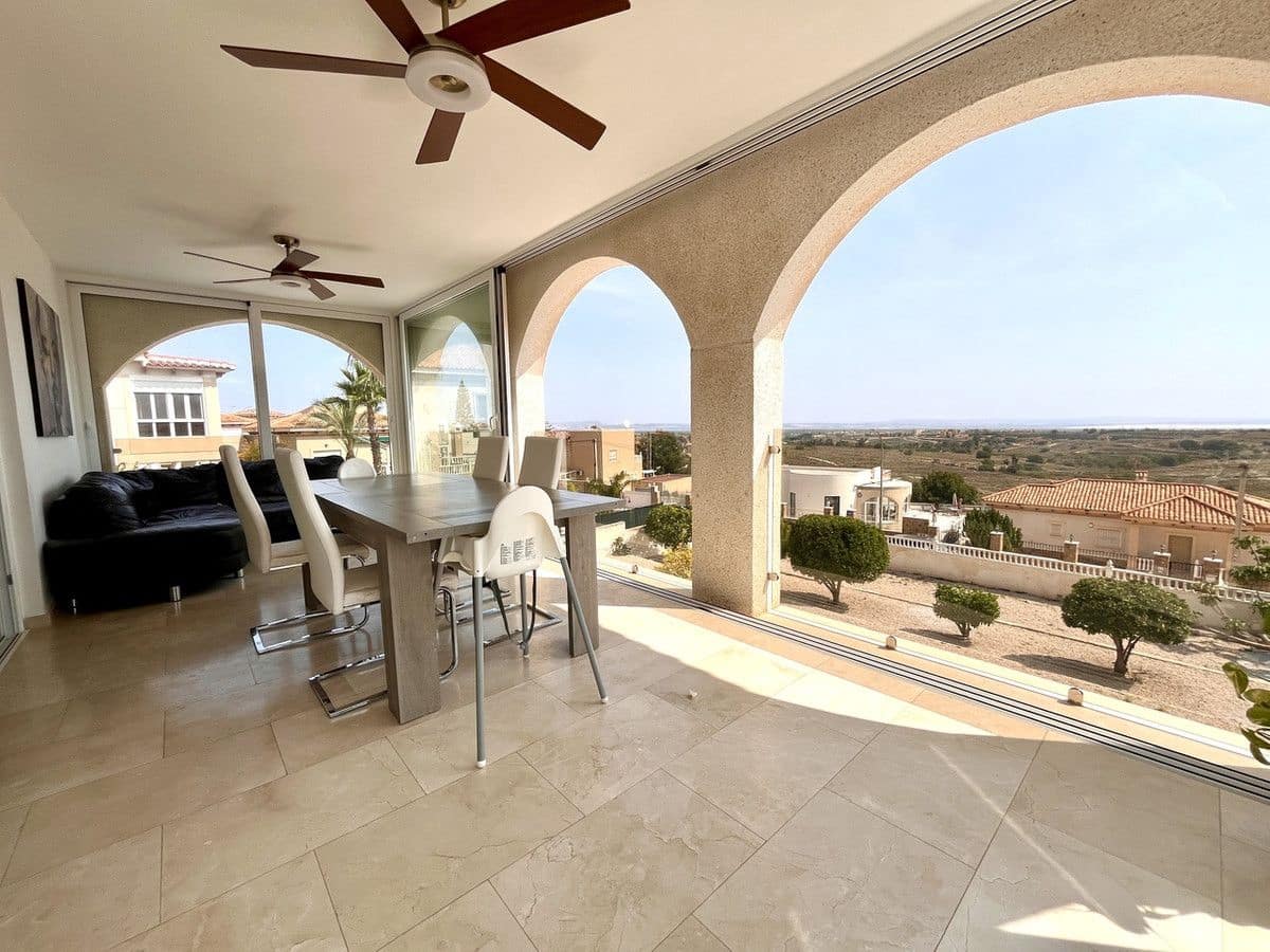 5 Zimmer Villa zu verkaufen in San Miguel de Salinas - 599.999 € (Ref: 10013730)