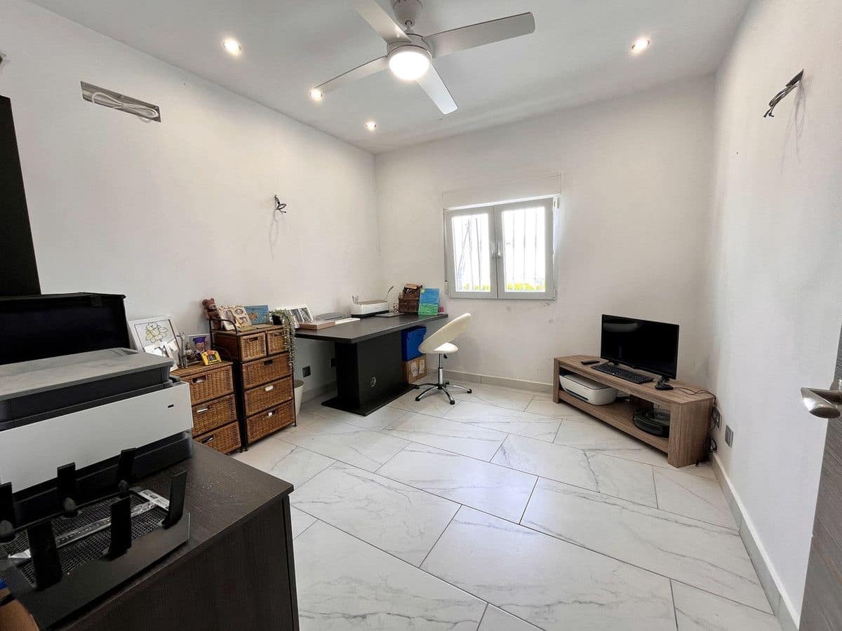 5 Zimmer Villa zu verkaufen in San Miguel de Salinas - 599.999 € (Ref: 10013730)