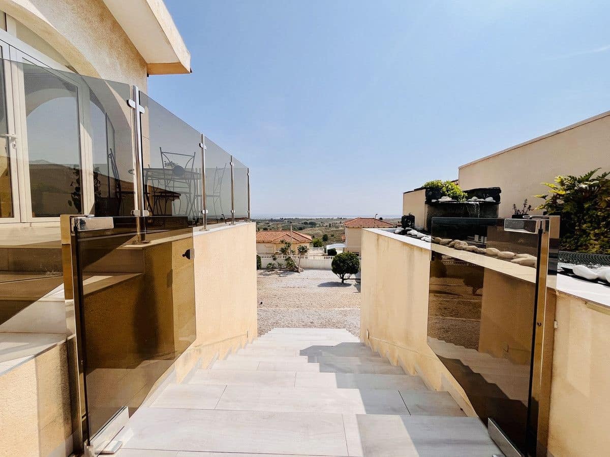 5 Zimmer Villa zu verkaufen in San Miguel de Salinas - 599.999 € (Ref: 10013730)