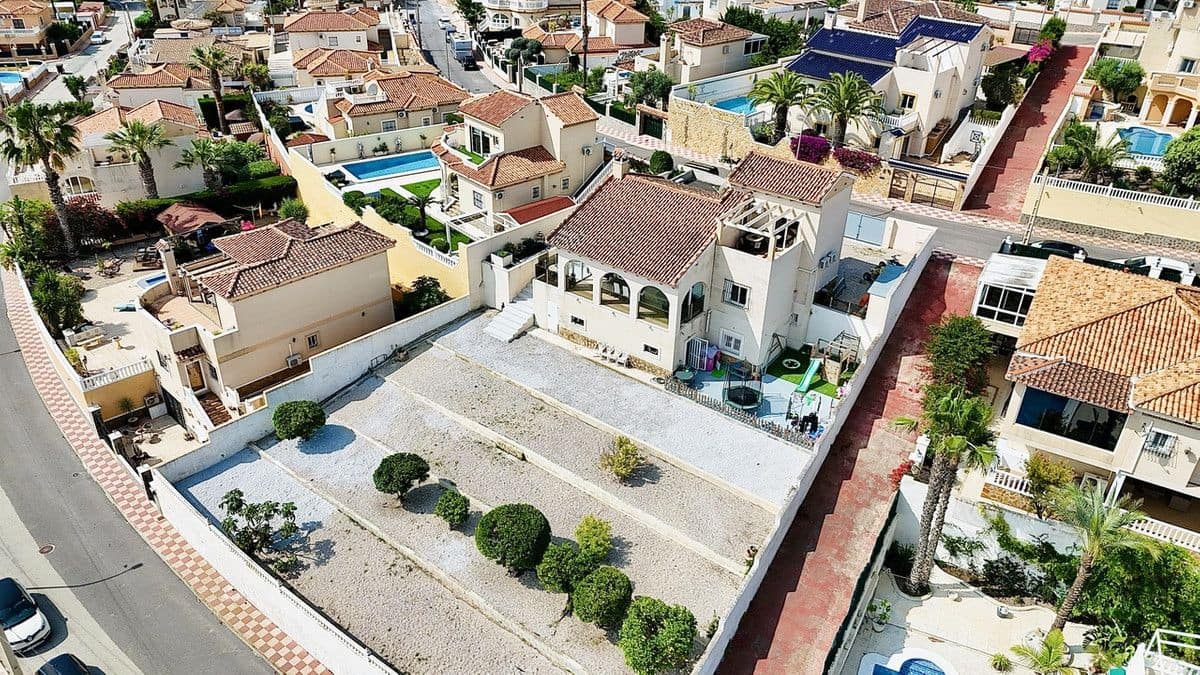 5 Zimmer Villa zu verkaufen in San Miguel de Salinas - 599.999 € (Ref: 10013730)