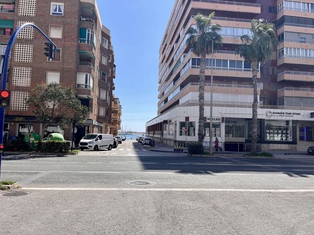 3 Zimmer Apartment zu verkaufen in Torrevieja - 255.000 € (Ref: 10013734)