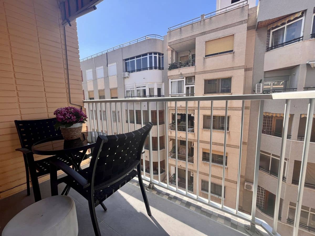 3 Zimmer Apartment zu verkaufen in Torrevieja - 255.000 € (Ref: 10013734)