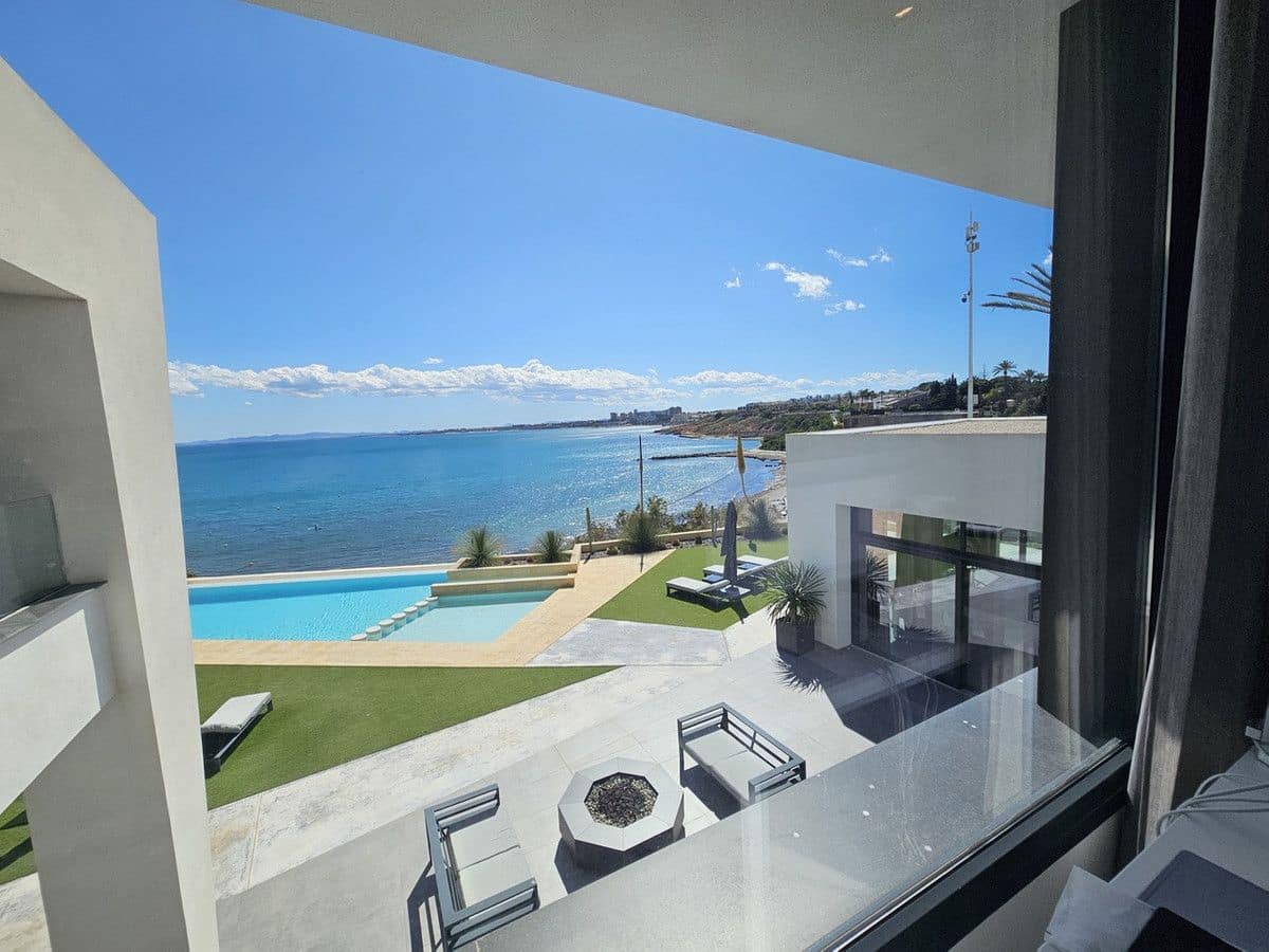 5 soveværelse Villa til salg i Cabo Roig - € 4.750.000 (Ref: 10013736)