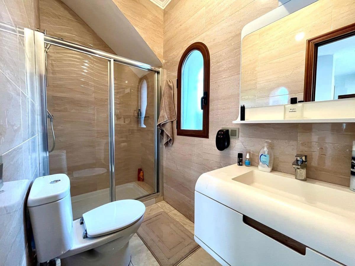 4 makuuhuone Huvila myytävänä paikassa Orihuela Costa - 750 000 € (Ref: 10013739)