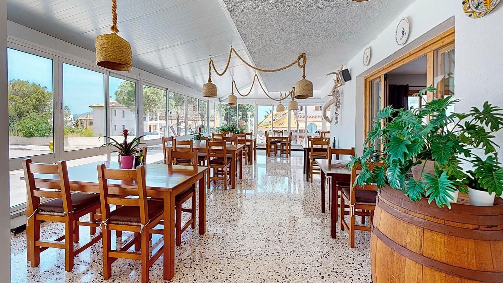 5 bedroom Business for sale in Santa Margalida with garage - € 730,000 (Ref: 10013745)