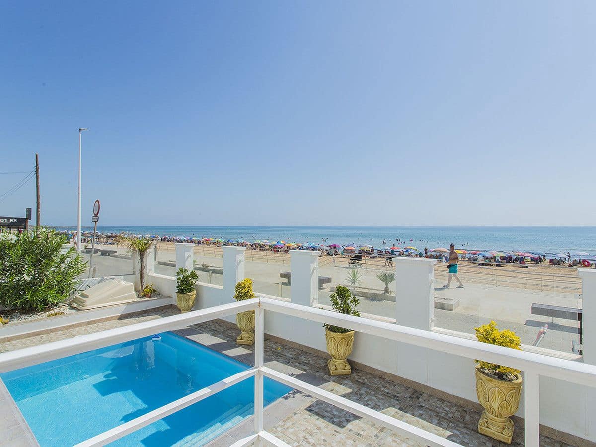 6 bedroom Villa for sale in Torrevieja with pool - € 1,200,000 (Ref: 10013748)