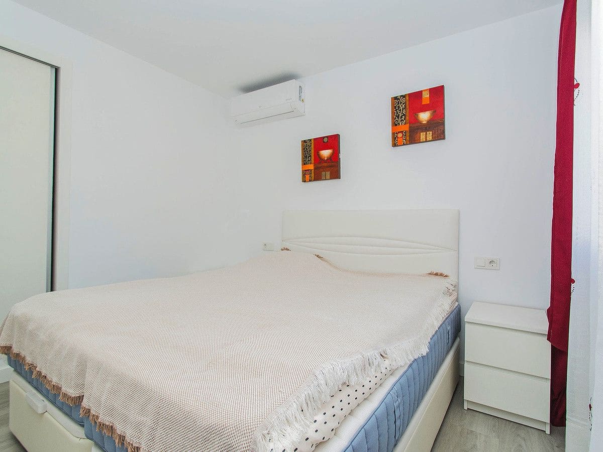 6 bedroom Villa for sale in Torrevieja with pool - € 1,200,000 (Ref: 10013748)