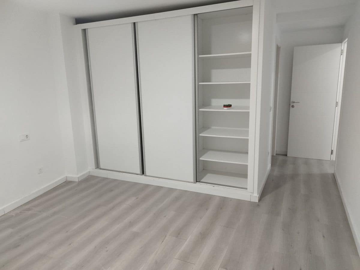 3 bedroom Apartment for sale in Palma de Mallorca - € 339,000 (Ref: 10013749)