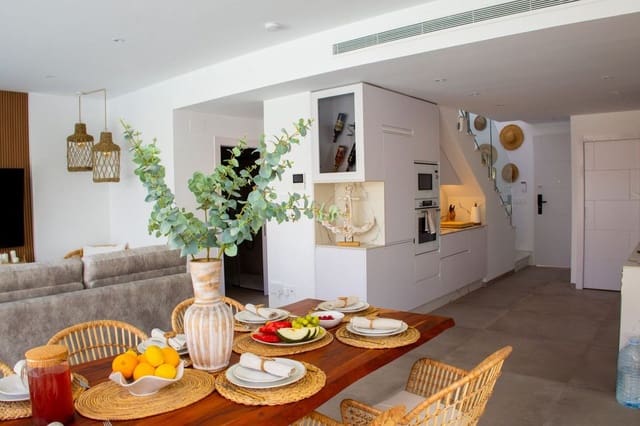 Chalet de 3 habitaciones en Santiago de la Ribera, San Javier en venta con piscina - 685.000 € (Ref: 10013751)