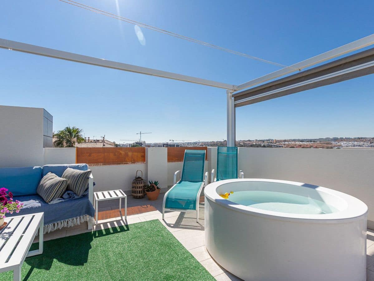 Apartamento de 2 habitaciones en Orihuela Costa en venta con piscina - 265.000 € (Ref: 10013753)